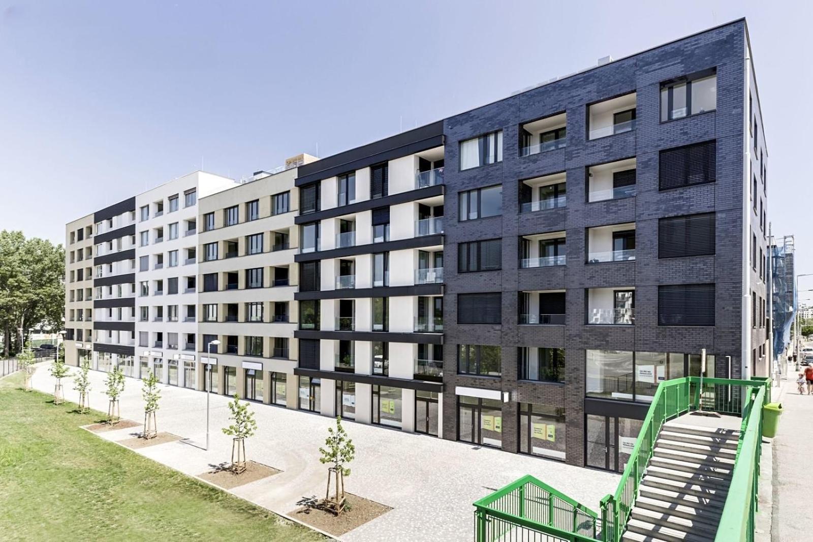 Holesovice Delight: Modern Comfort With A Twist In Prague 7 Εξωτερικό φωτογραφία