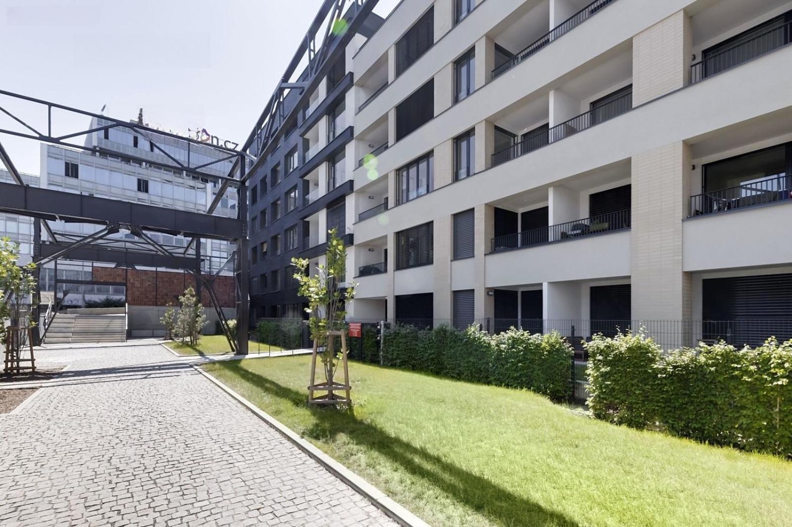 Holesovice Delight: Modern Comfort With A Twist In Prague 7 Εξωτερικό φωτογραφία