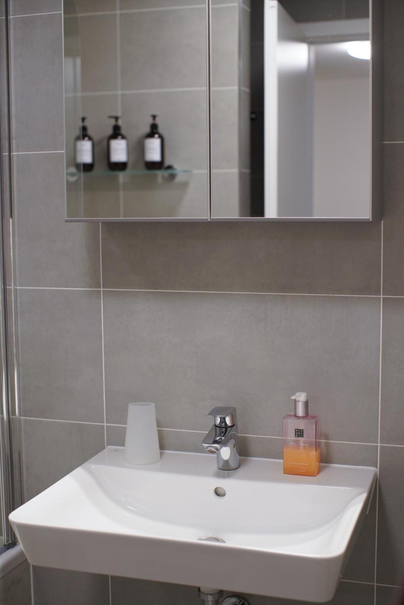 Holesovice Delight: Modern Comfort With A Twist In Prague 7 Εξωτερικό φωτογραφία
