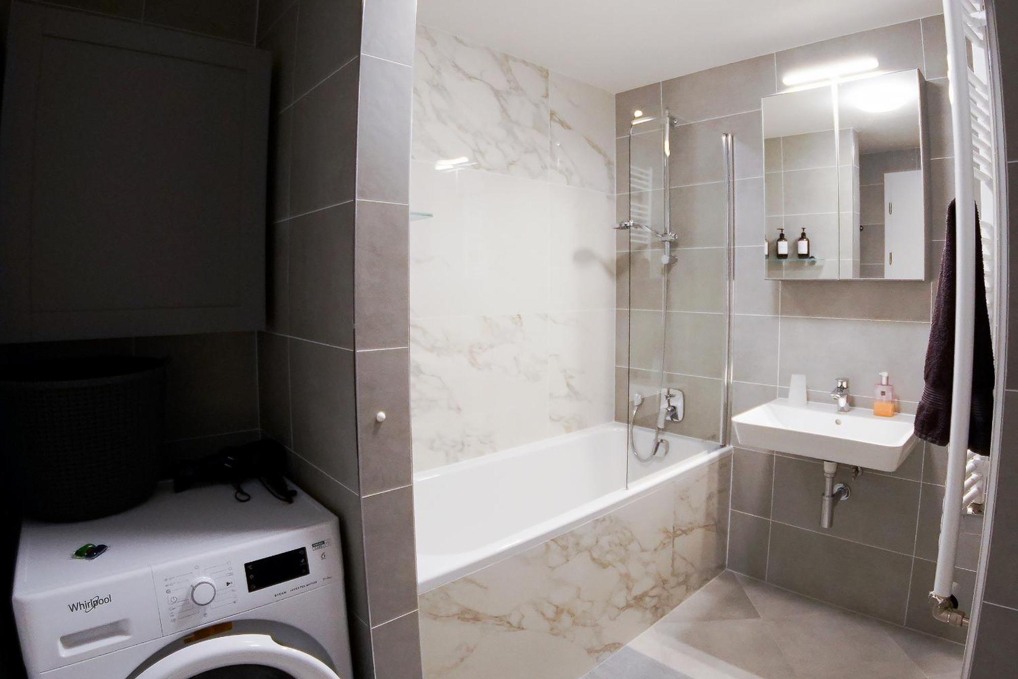 Holesovice Delight: Modern Comfort With A Twist In Prague 7 Εξωτερικό φωτογραφία